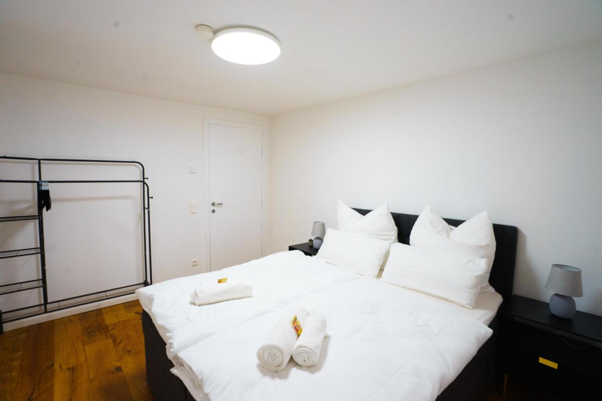 Prestige Apartments - Urban Lofts 罗伊特林根 外观 照片