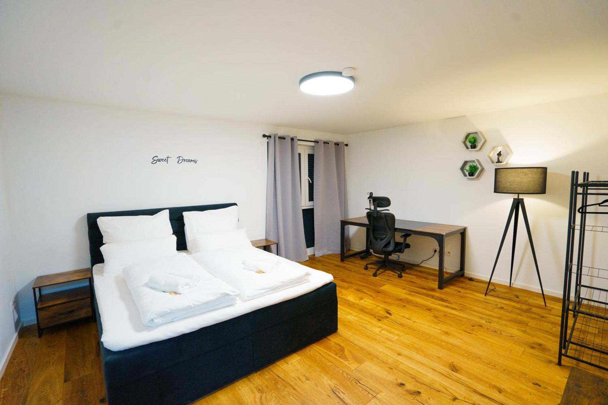 Prestige Apartments - Urban Lofts 罗伊特林根 外观 照片