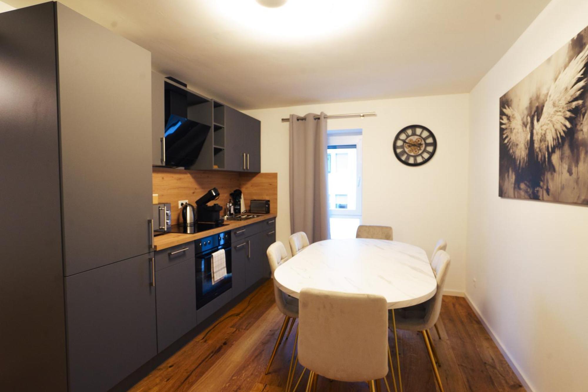 Prestige Apartments - Urban Lofts 罗伊特林根 外观 照片